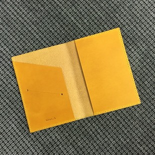 Passport Case / Yellow