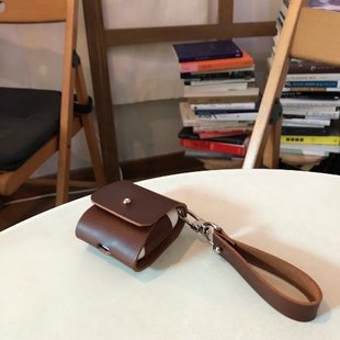 AirPods Case / Brown