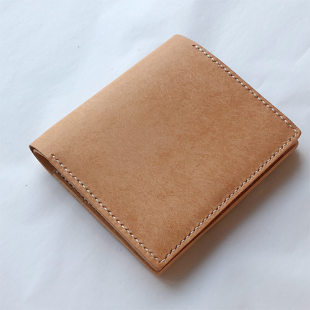 Simple Half Wallet / Casuhewnet